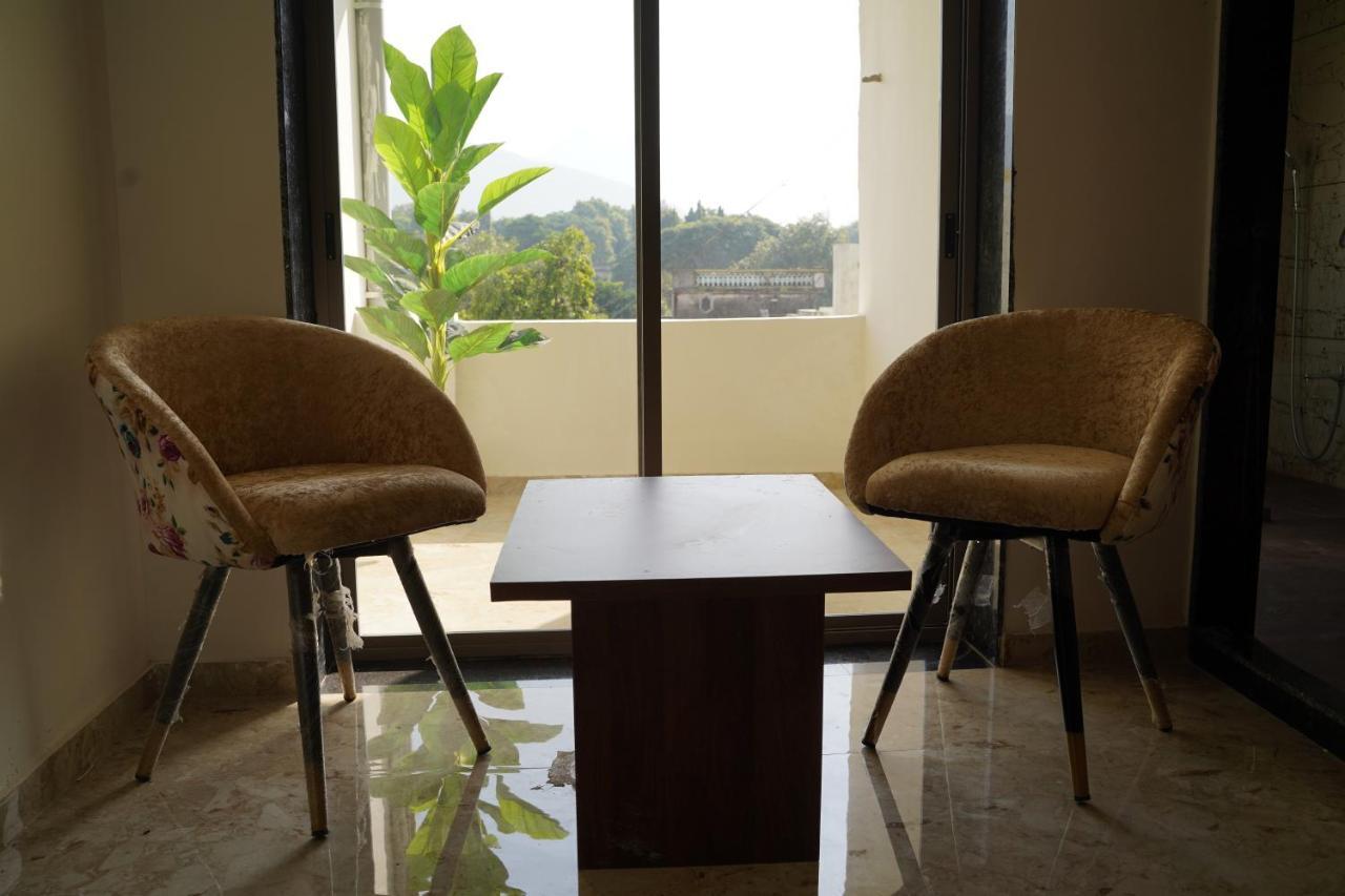 Leela Bizotel Junagadh Exterior foto