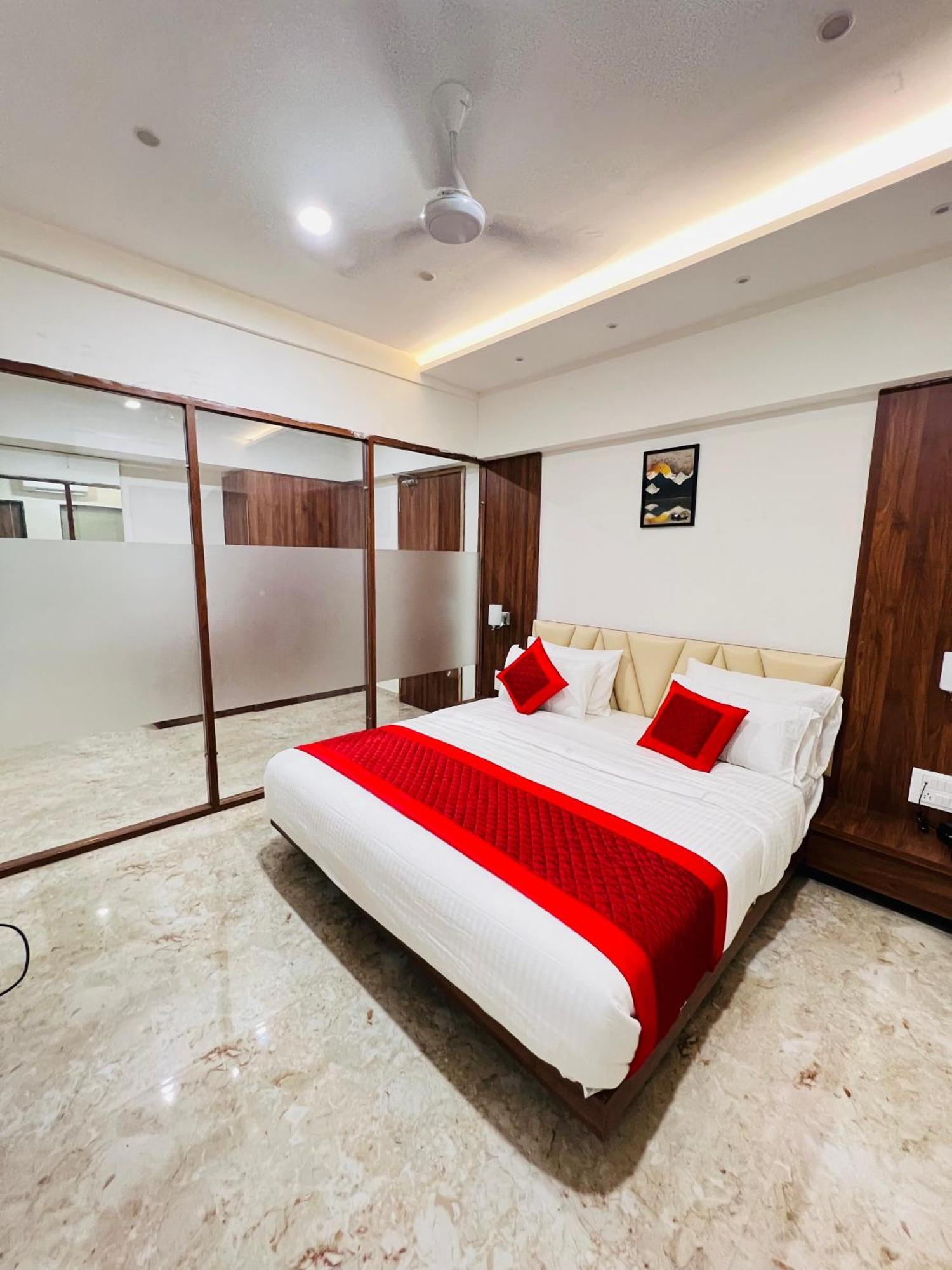 Leela Bizotel Junagadh Exterior foto