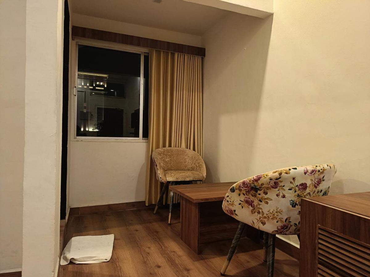 Leela Bizotel Junagadh Exterior foto